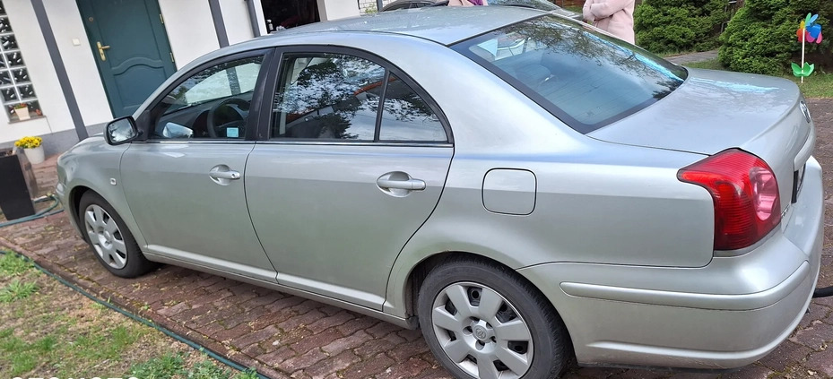 Toyota Avensis cena 9000 przebieg: 322667, rok produkcji 2006 z Józefów małe 79